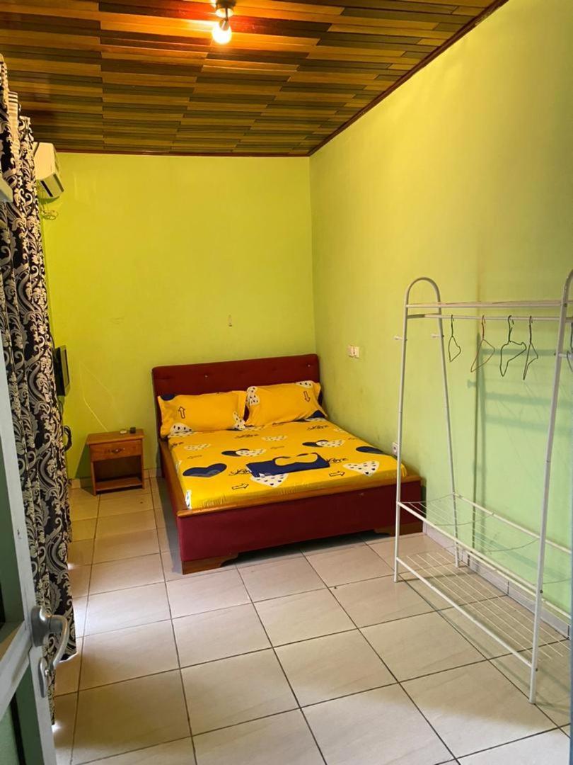 דואלה Cave Royale - Chambres-Studios-Apparts Meubles - Logpom Hopithal Des Soeurs Apres Camara Laye מראה חיצוני תמונה