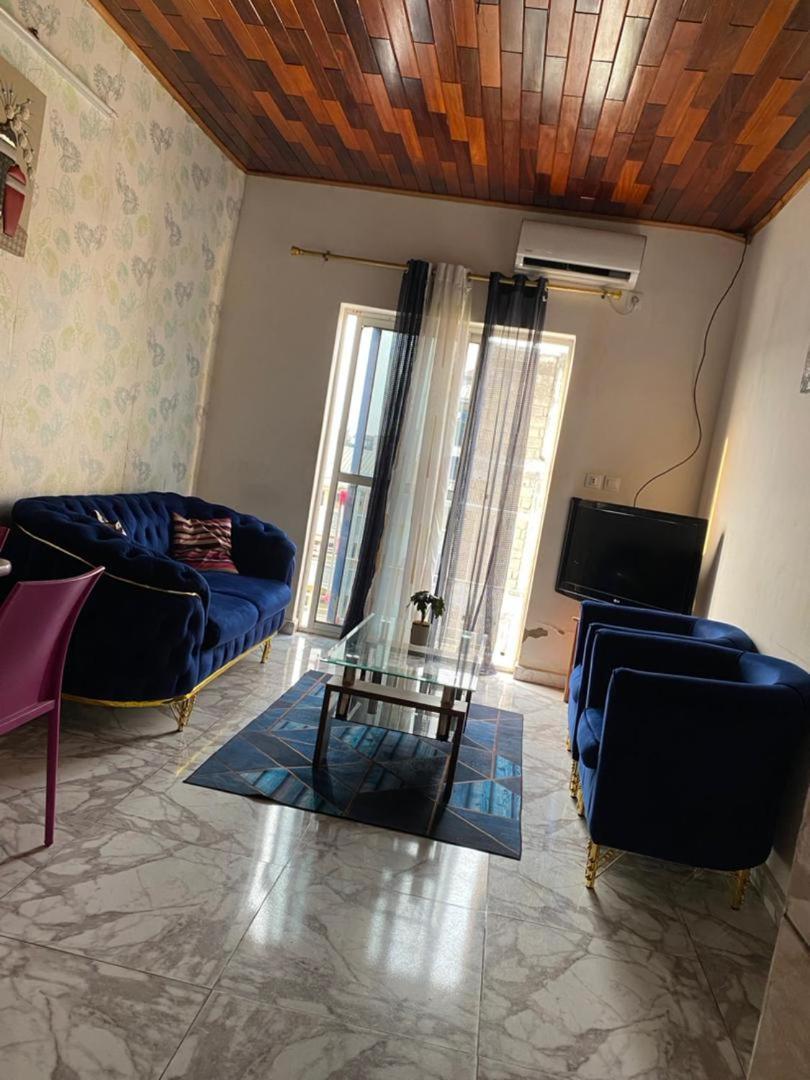 דואלה Cave Royale - Chambres-Studios-Apparts Meubles - Logpom Hopithal Des Soeurs Apres Camara Laye מראה חיצוני תמונה