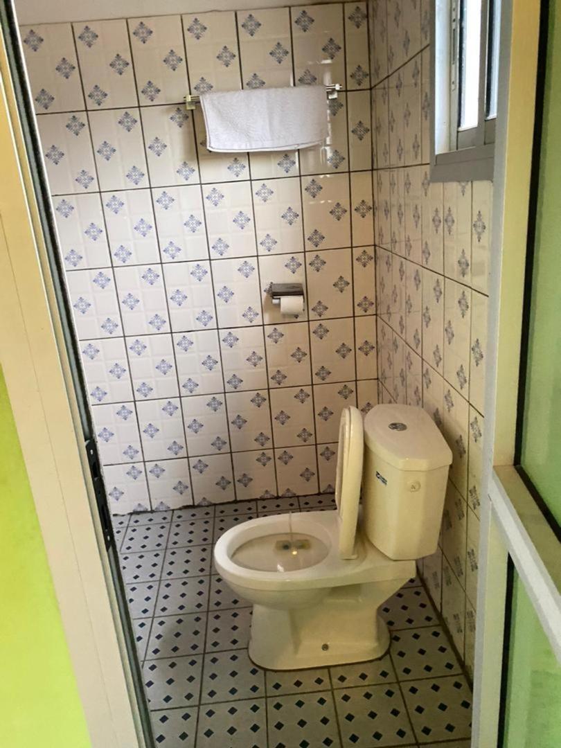 דואלה Cave Royale - Chambres-Studios-Apparts Meubles - Logpom Hopithal Des Soeurs Apres Camara Laye מראה חיצוני תמונה